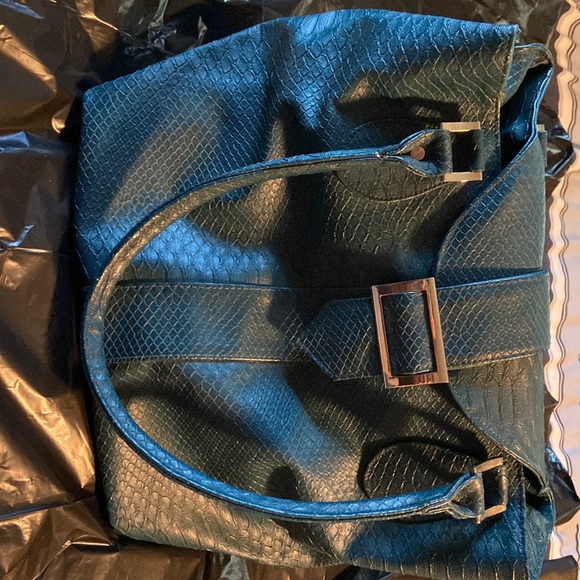 Handbags - Jordana Paige knitter’s satchel.